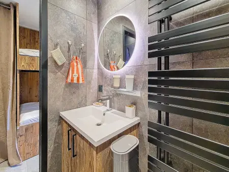 Studio moderne skis aux pieds avec balcon, Appartement 3 personnes à Les Menuires - Photo 10