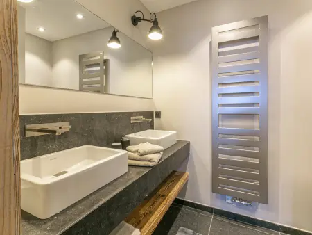 Luxueux appartement sous charpente proche des pistes - 10 pers - Photo 9
