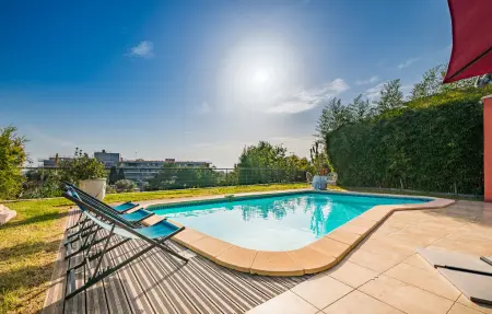 Maison 12 personnes à Saint Laurent du Var - Photo 1