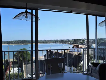 Appartement rénové à Trégastel avec vue sur mer et parking - Photo 3
