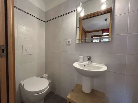 Appartement Ski aux Pieds, 6 Pers, Montgenèvre – Terrasse et Confort - Photo 8
