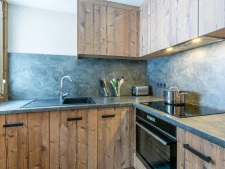 Appartement spacieux exposé Sud avec balcon, proche des pistes et commodités, Val-d'Isère - Photo 5