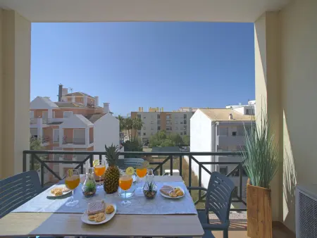Sunny Beach Retreat, Appartement 4 personnes à Armação de Pêra - Photo 1