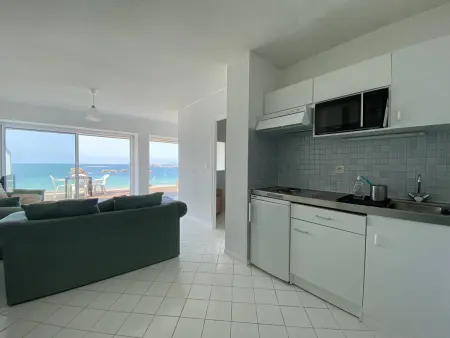 Appartement avec terrasse, accès direct plage, parking privé - Photo 14
