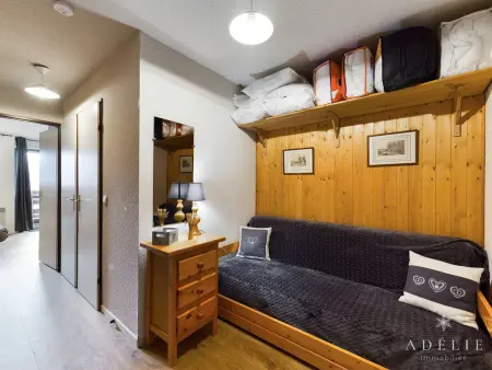 Studio cabine à 80m des pistes avec parking et balcon exposé sud - Photo 3