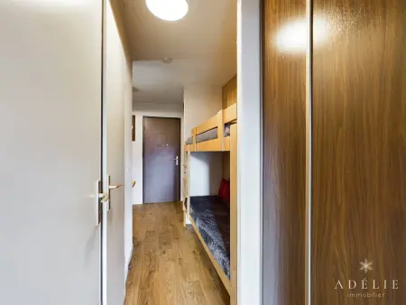 Studio cabine à 80m des pistes avec parking et balcon exposé sud - Photo 5