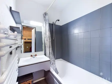 Studio cabine à 80m des pistes avec parking et balcon exposé sud - Photo 6