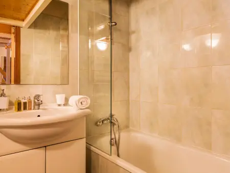 Spacieux appartement 9 pers. à Val-d'Isère, skis aux pieds, Wi-Fi, proche commodités - Photo 12