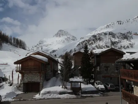 Spacieux appartement 9 pers. à Val-d'Isère, skis aux pieds, Wi-Fi, proche commodités - Photo 14