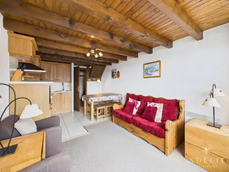 Duplex rénové avec balcon et parking, à 100m des pistes - Photo 2