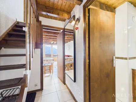 Duplex rénové avec balcon et parking, à 100m des pistes - Photo 4