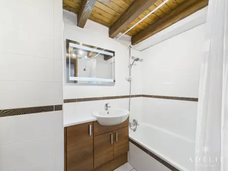 Duplex rénové avec balcon et parking, à 100m des pistes - Photo 5