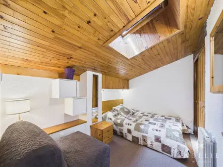 Duplex rénové avec balcon et parking, à 100m des pistes - Photo 10