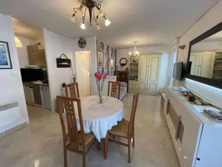 Appartement spacieux 4 pers, balcon, vue mer, proche plage, parking, ménage inclus - Photo 1