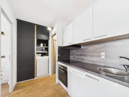 Bel Appartement Rénové avec Balcon -  Ski aux Pieds, 5 Pers., Près des Commerces - Photo 4