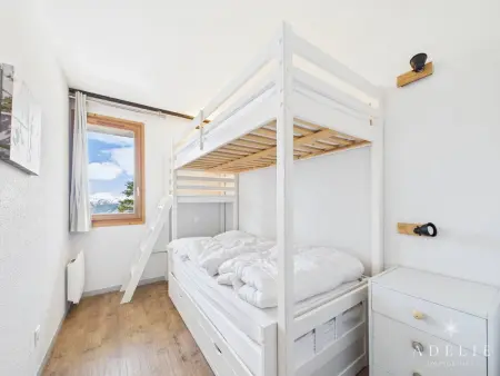 Bel Appartement Rénové avec Balcon -  Ski aux Pieds, 5 Pers., Près des Commerces - Photo 7
