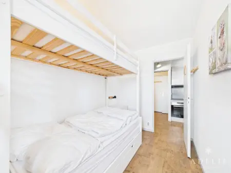 Bel Appartement Rénové avec Balcon -  Ski aux Pieds, 5 Pers., Près des Commerces - Photo 8