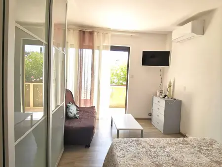 Studio Rénové avec Grande Terrasse et Wifi à Balaruc-les-Bains - Photo 1