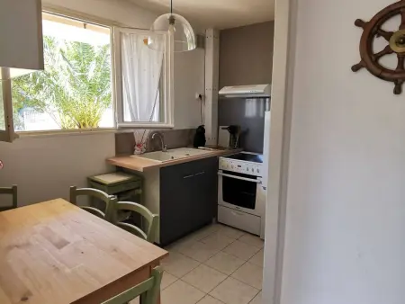 Studio Rénové avec Grande Terrasse et Wifi à Balaruc-les-Bains - Photo 5