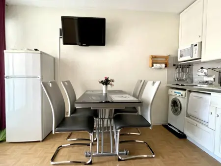 Appartement 2 pièces avec parking, WIFI, et climatisation - Photo 8