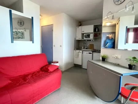 Appartement avec Piscine et Terrasse Proche Commerces - Photo 4
