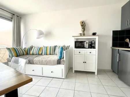 Appartement rénové avec piscine commune, 4 couchages, climatisé, wifi, terrasse vue mer - Photo 3