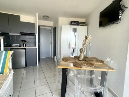 Appartement rénové avec piscine commune, 4 couchages, climatisé, wifi, terrasse vue mer - Photo 6