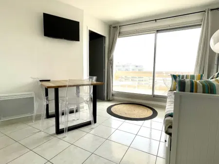 Appartement rénové avec piscine commune, 4 couchages, climatisé, wifi, terrasse vue mer - Photo 7