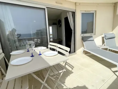 Appartement rénové avec piscine commune, 4 couchages, climatisé, wifi, terrasse vue mer - Photo 9