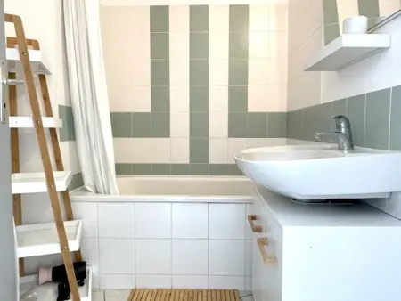 Appartement rénové avec piscine commune, 4 couchages, climatisé, wifi, terrasse vue mer - Photo 19