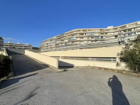 Appartement Moderne 5 Couchages avec Parking et Piscine - Photo 26