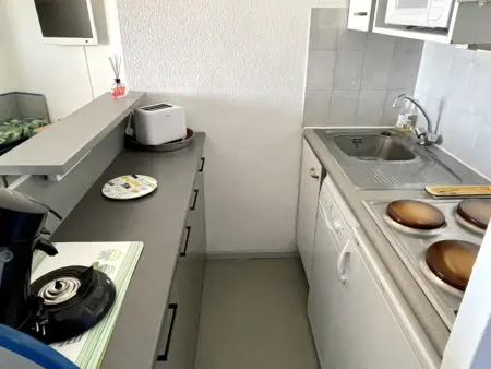 Appartement 2 chambres avec piscine et terrasse, à 50m de la plage - Photo 17