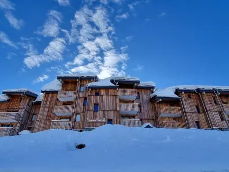 Studio à Plagne Villages, accès pistes, balcon - Photo 10