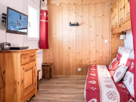 Appartement rénové style montagnard, 4 pers, balcon sud, skis aux pieds, centre Val Thorens - Photo 4