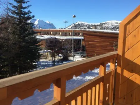 Studio cosy pour 4 à l'Alpe d'Huez, proche télécentre, commerces, terrasse sud, animaux bienvenus - Photo 1