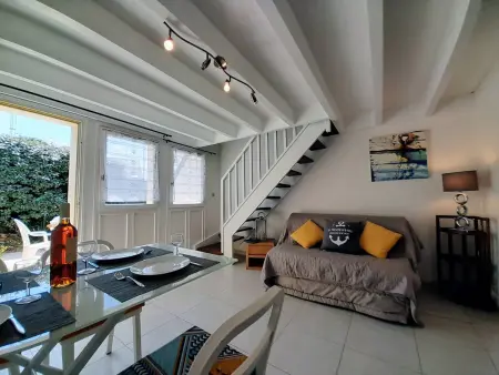 Maison cosy 3 pièces avec terrasse à 800m de la plage - Wifi, lave-vaisselle, parking public - Photo 3