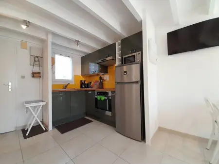 Maison cosy 3 pièces avec terrasse à 800m de la plage - Wifi, lave-vaisselle, parking public - Photo 6