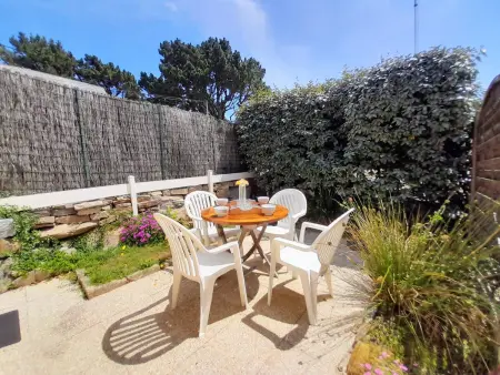 Maison cosy 3 pièces avec terrasse à 800m de la plage - Wifi, lave-vaisselle, parking public - Photo 11