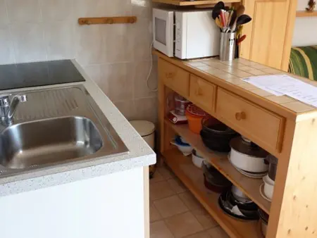 Charmant 2 pièces avec balcon, départ des randonnées, parking et ascenseur - Photo 7