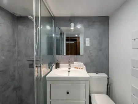 Appartement rénové pour 8 pers. au centre de Méribel, près des pistes - Photo 4