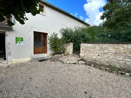Gîte Contemporain près de l'Abbaye de Noirlac avec Jardin, Wi-Fi et Commodités Incluses - Photo 1