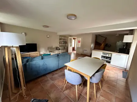 Gîte Contemporain près de l'Abbaye de Noirlac avec Jardin, Wi-Fi et Commodités Incluses - Photo 6