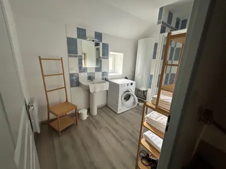 Gîte Contemporain près de l'Abbaye de Noirlac avec Jardin, Wi-Fi et Commodités Incluses - Photo 7
