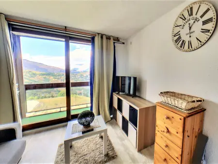 Studio skis aux pieds avec balcon et accès piscine - Photo 2