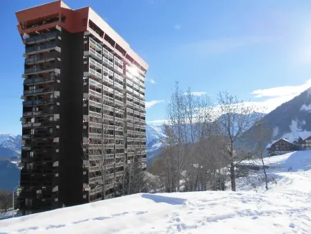 Studio skis aux pieds avec balcon et accès piscine - Photo 11