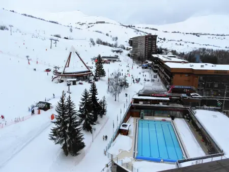 Studio skis aux pieds avec balcon et accès piscine - Photo 17