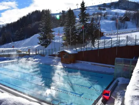 Studio skis aux pieds avec balcon et accès piscine - Photo 18