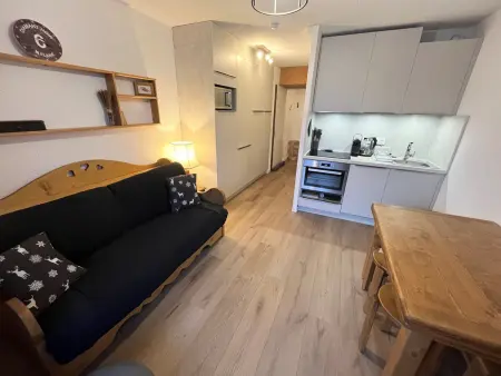 Studio rénové avec cabine et balcon au centre de Flaine - Photo 2