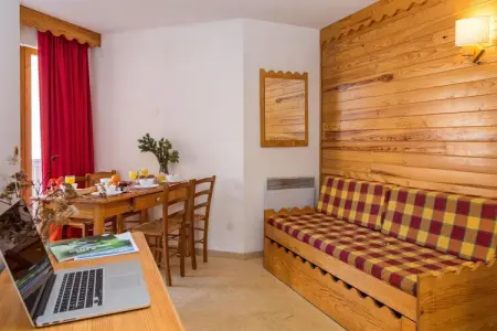 L'Ecrin des Neiges 1, Chalet en France avec Balcon et Charme Naturel - Photo 6