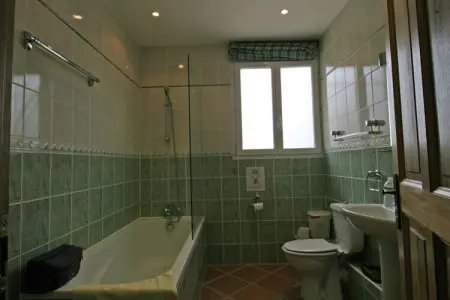 La Cheneraie, Villa spacieuse avec piscine privée en Provence - Photo 14